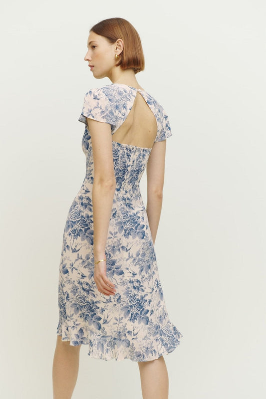 Polished Dress with an Effortless Classic Look