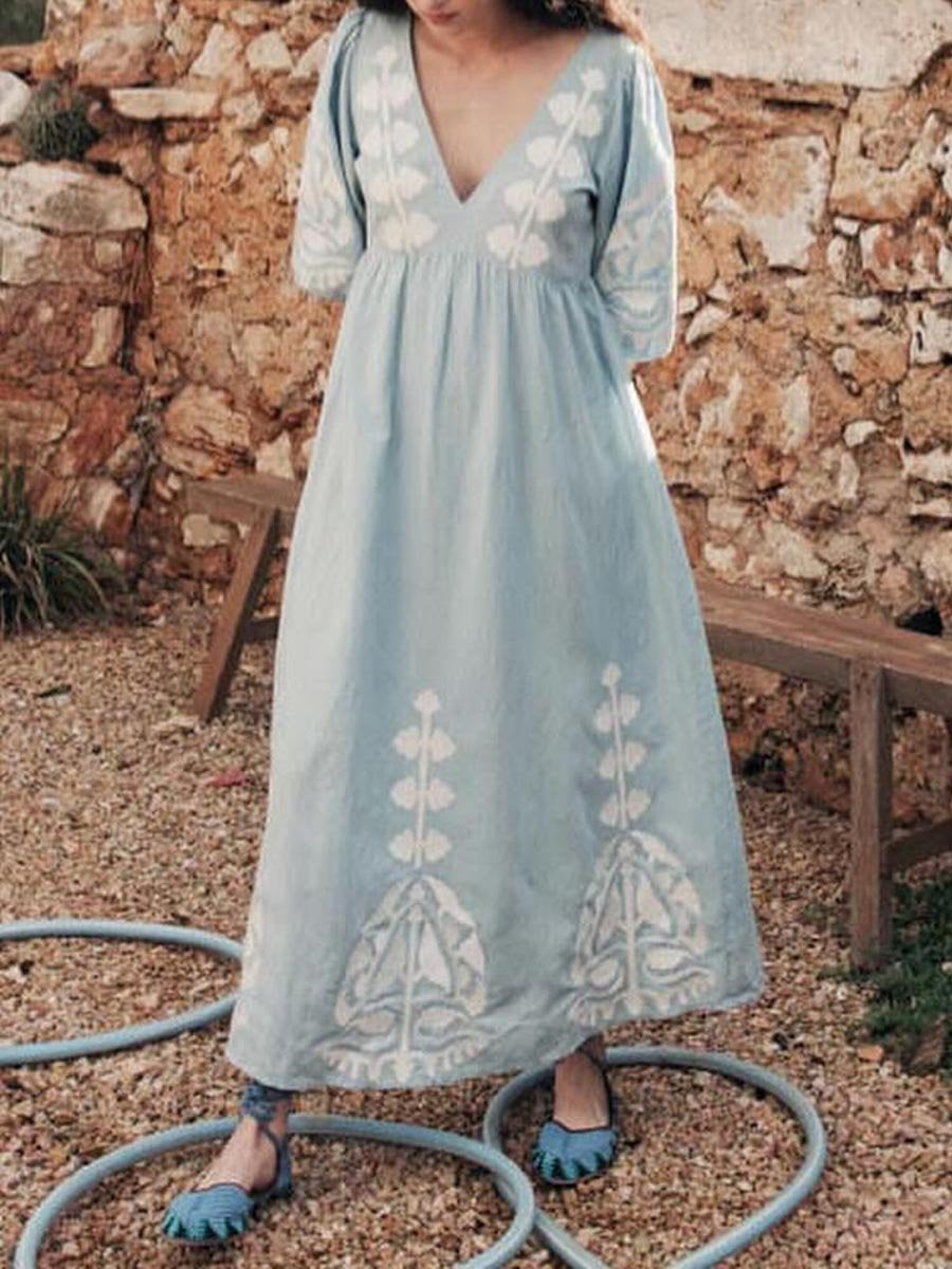 Classic Vintage Dress with a Flattering Fit