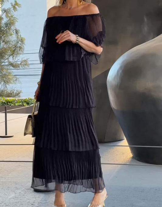 Classic Vintage Dress with a Flattering Fit