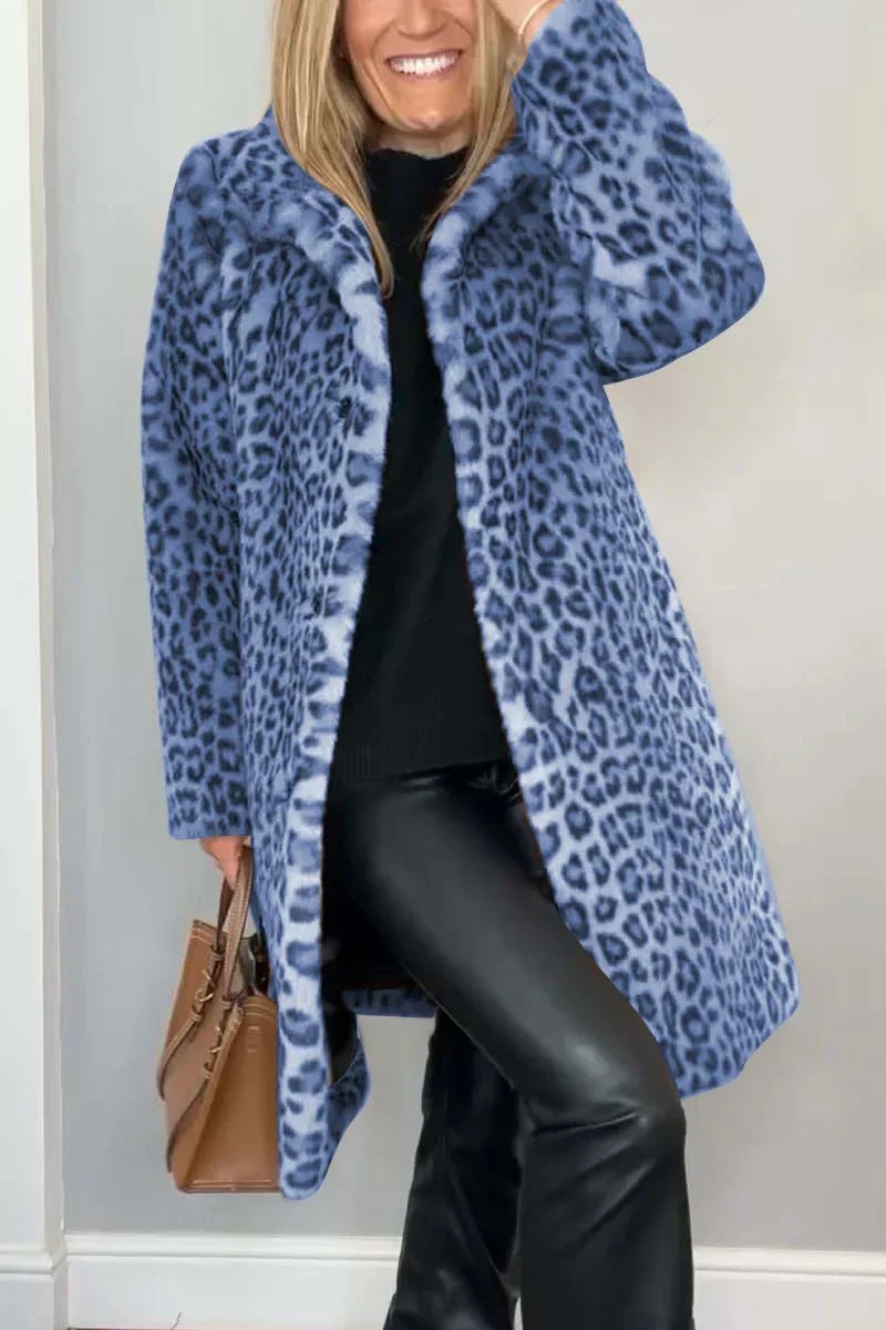 Beautifully Finished Coat in a Timeless Design