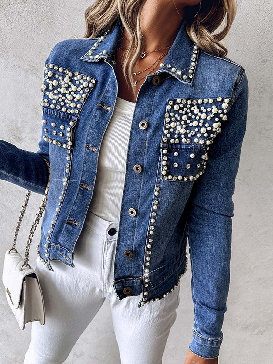 Gracefully Styled Jacket for Any Occasion