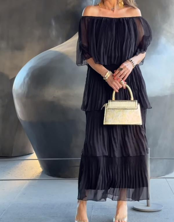 Classic Vintage Dress with a Flattering Fit