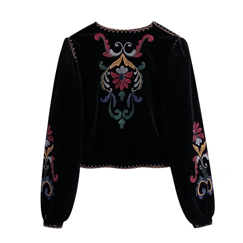 Elegantly Styled Coat for Everyday Wear