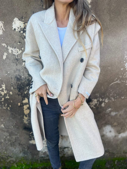 Classic Vintage & Enduringly Stylish Coat