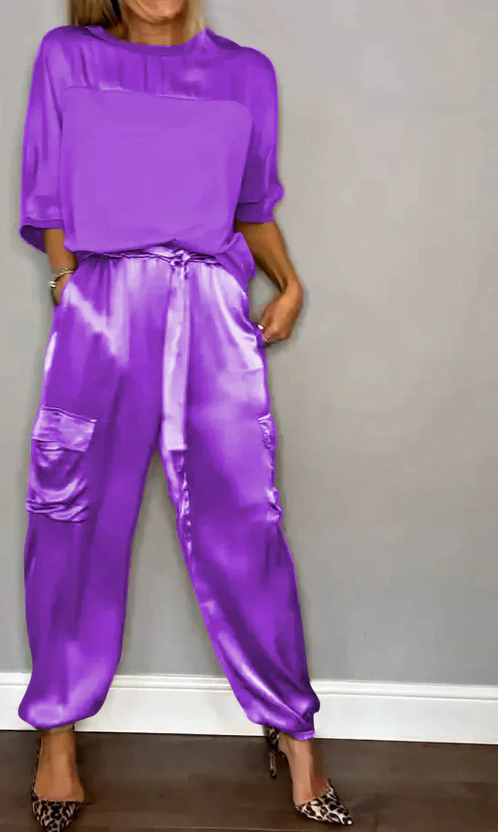 Effortlessly Elegant Pants with a Timeless Design