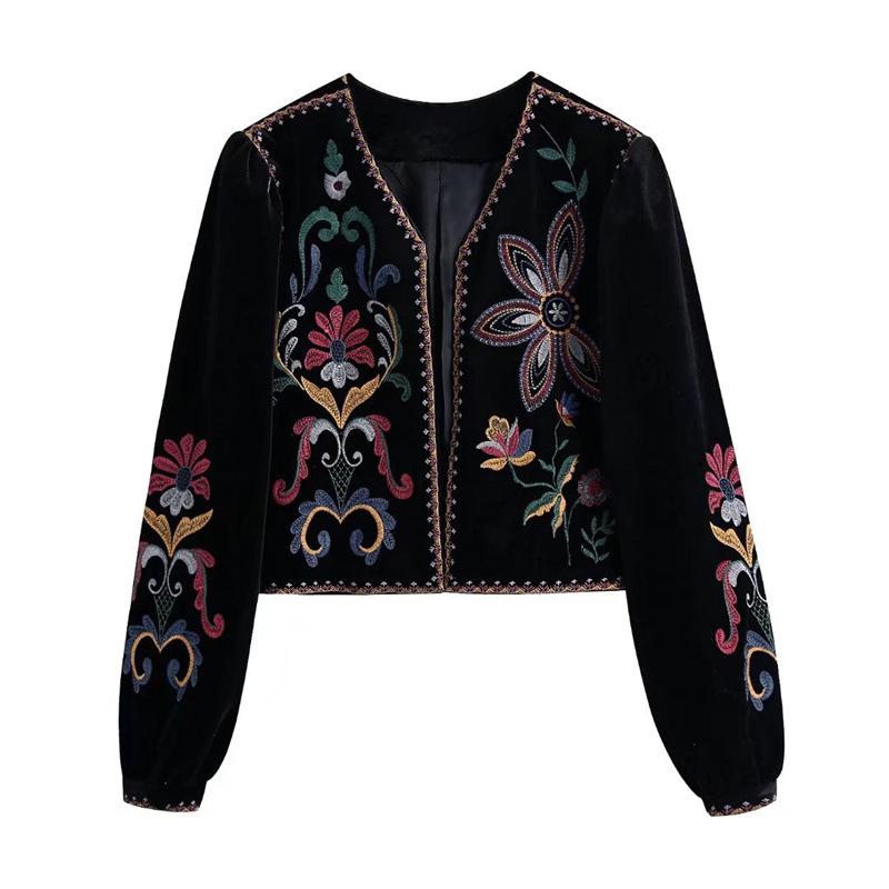 Elegantly Styled Coat for Everyday Wear