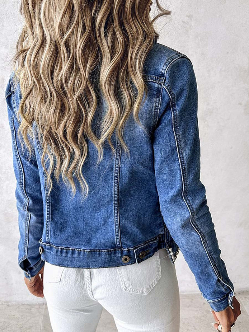 Gracefully Styled Jacket for Any Occasion