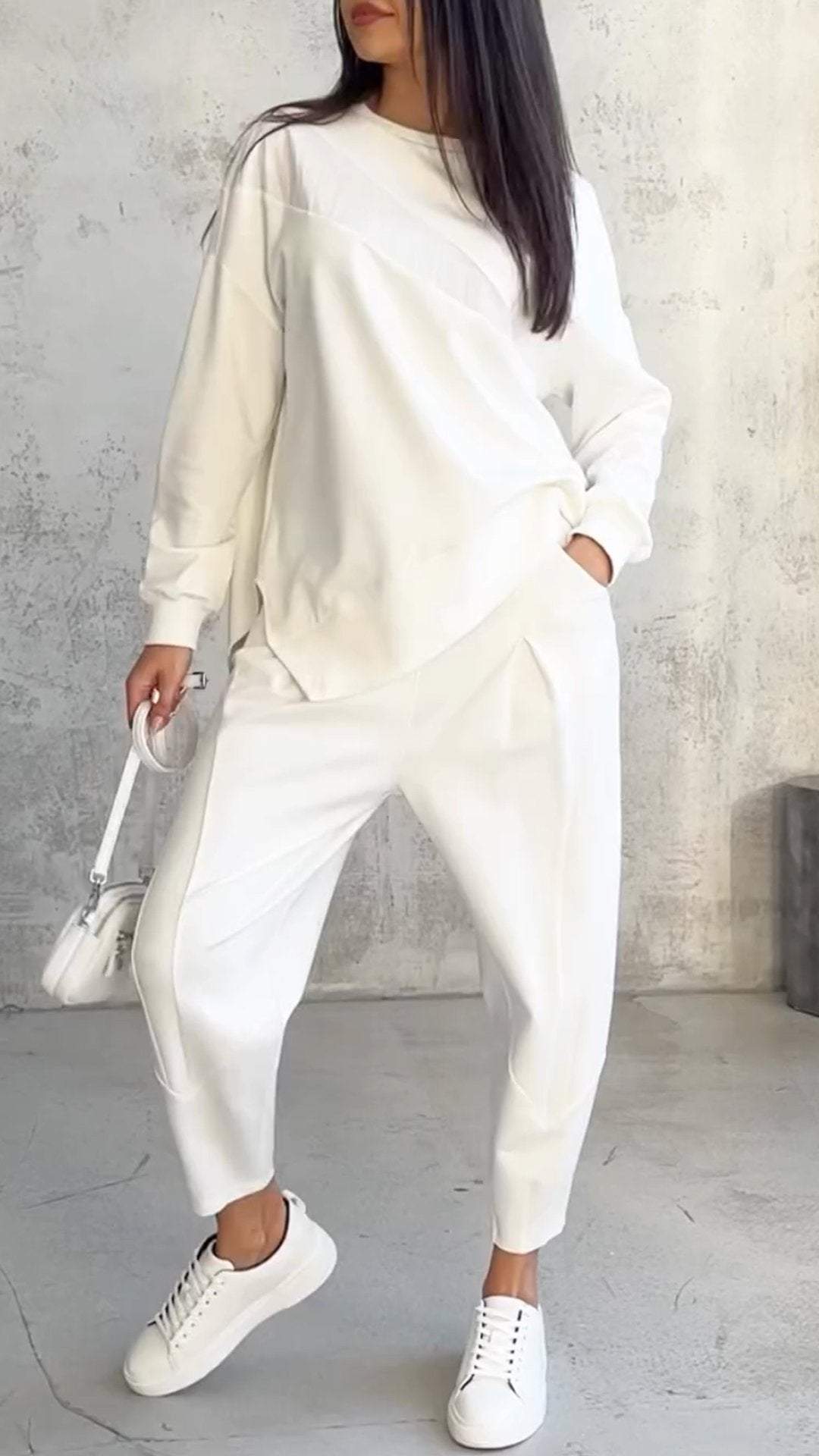 Effortlessly Elegant Garment with a Timeless Design