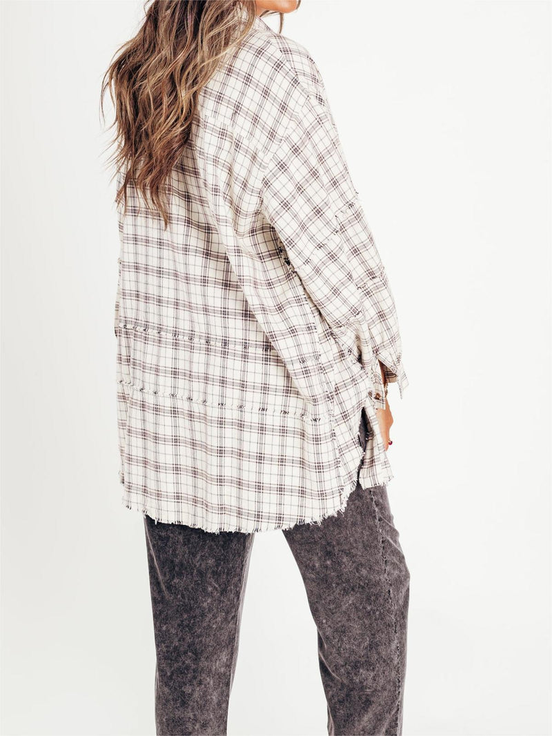 Effortlessly Elegant Shirt with a Timeless Design