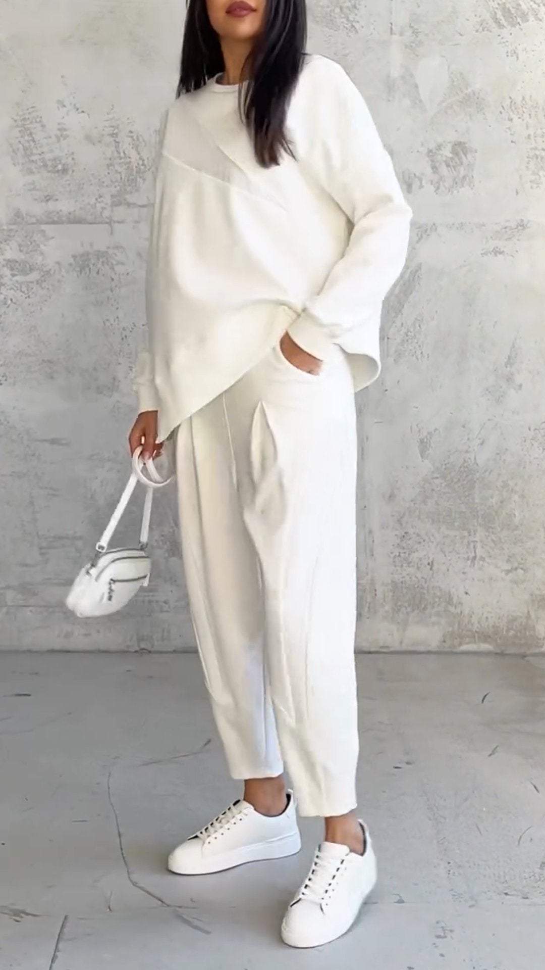 Effortlessly Elegant Garment with a Timeless Design