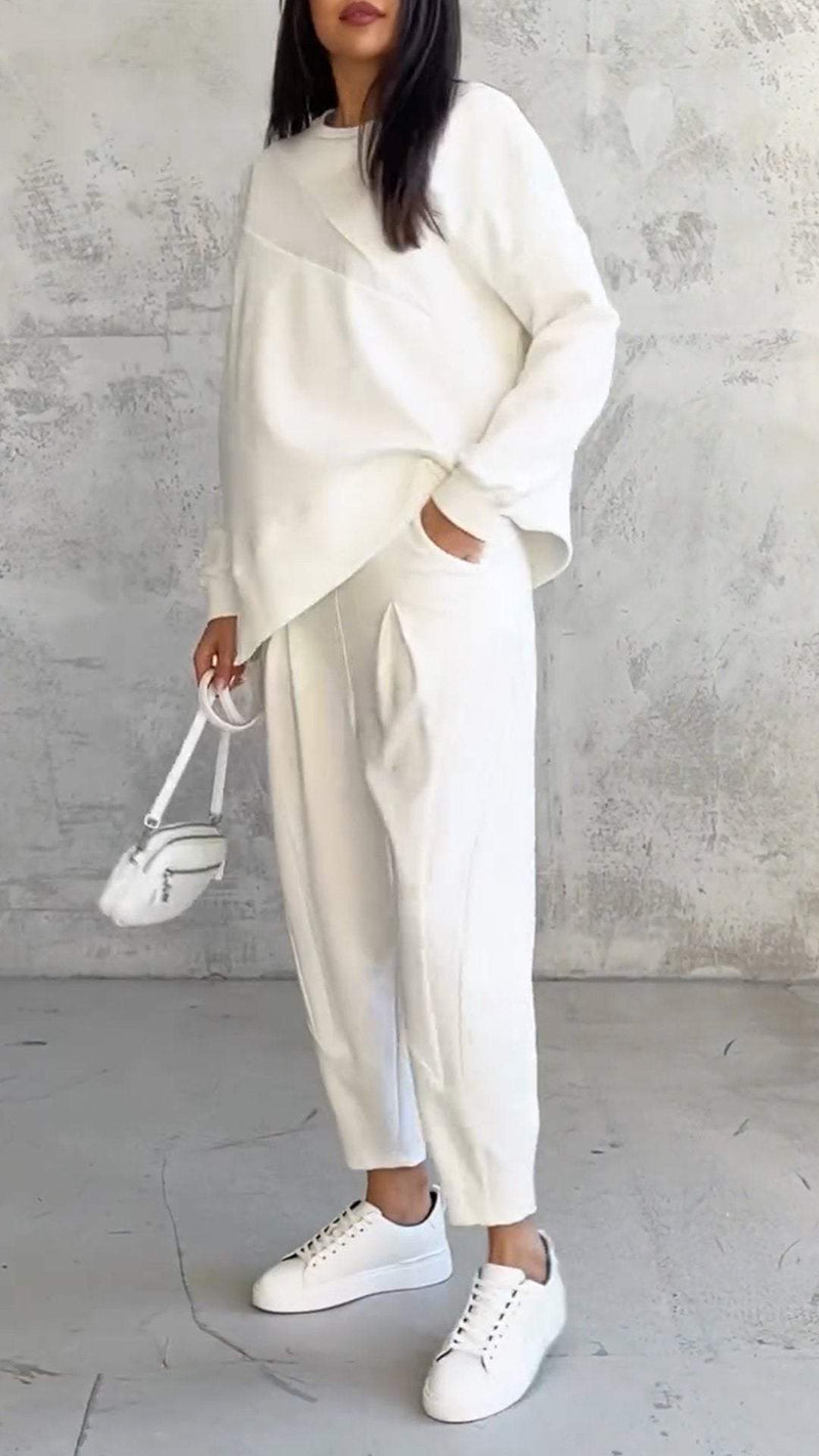 Effortlessly Elegant Garment with a Timeless Design