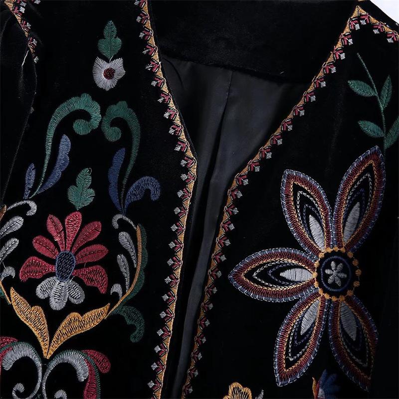 Elegantly Styled Coat for Everyday Wear