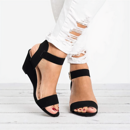 Chic Orthopedic Sandals with Unique Design