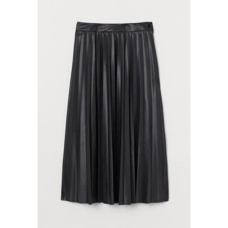 Effortlessly Elegant Garment with a Timeless Design