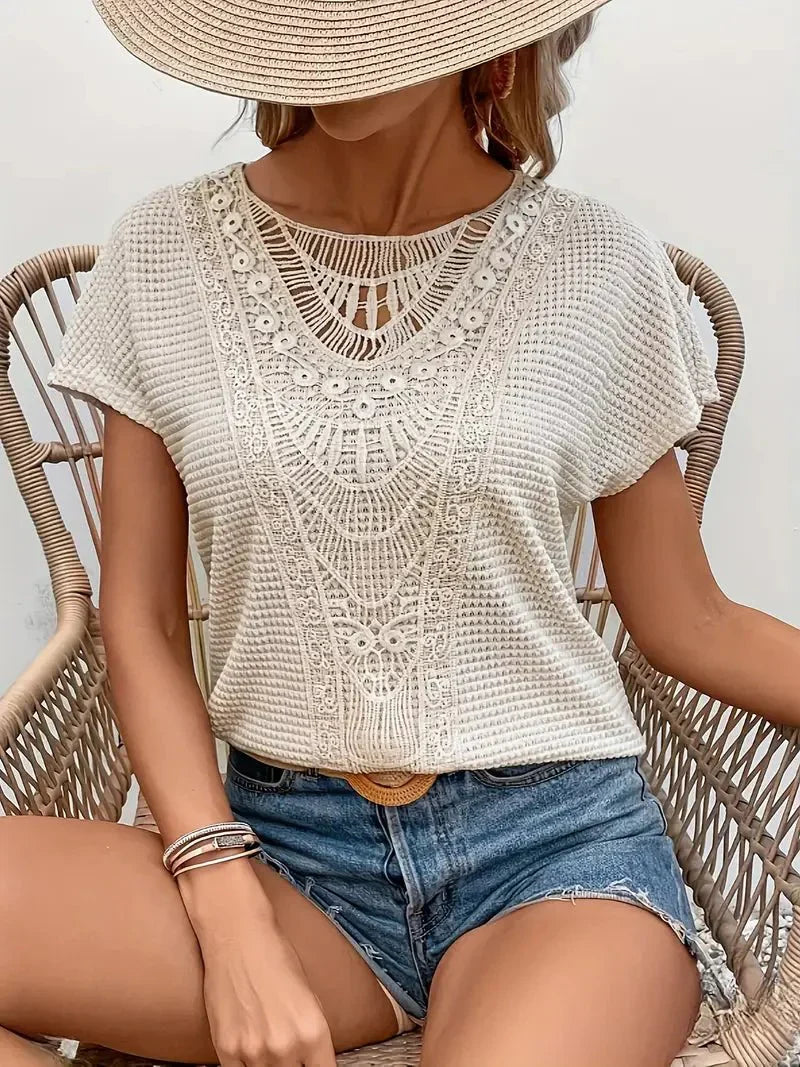 Effortlessly Elegant Top with a Timeless Design