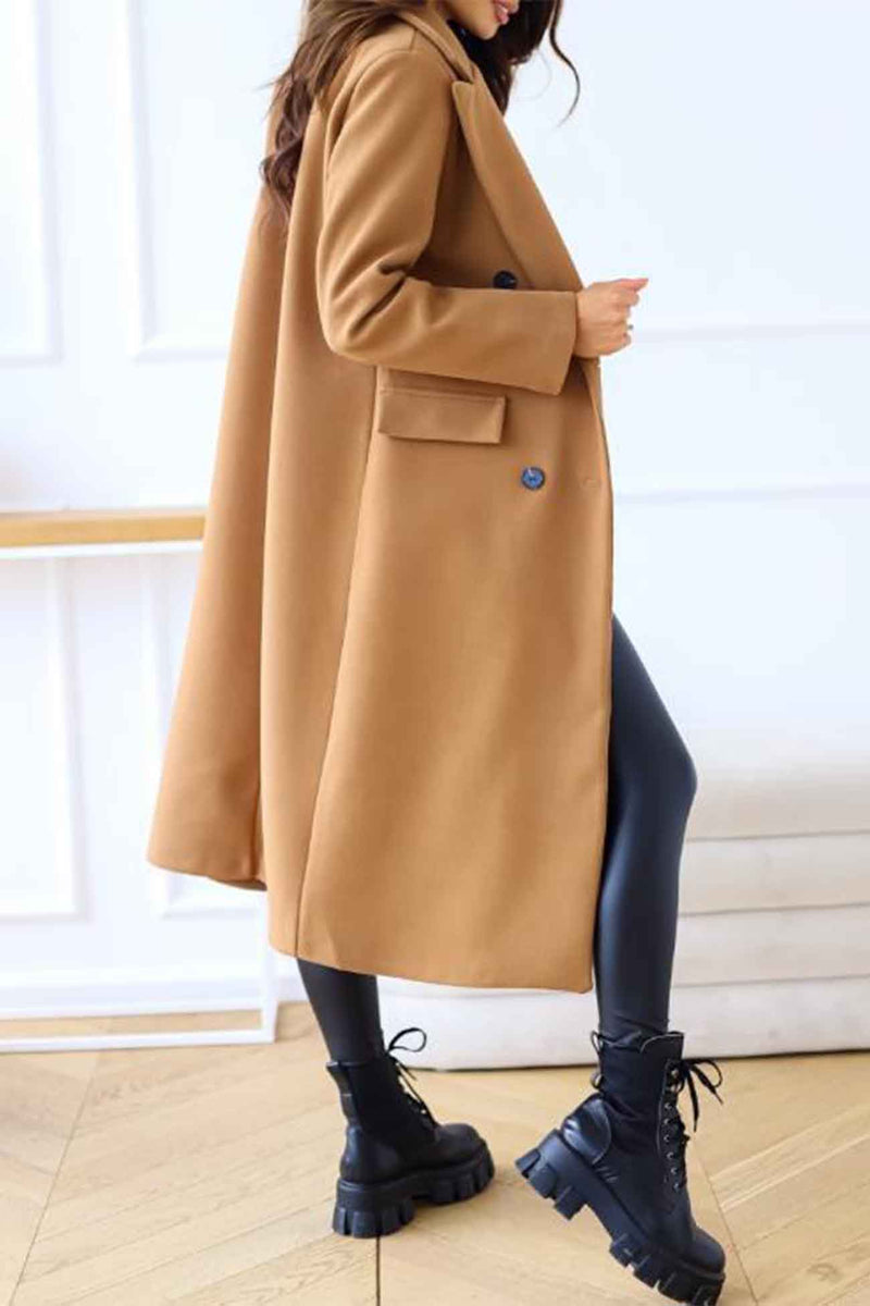 Beautifully Finished Coat in a Timeless Design
