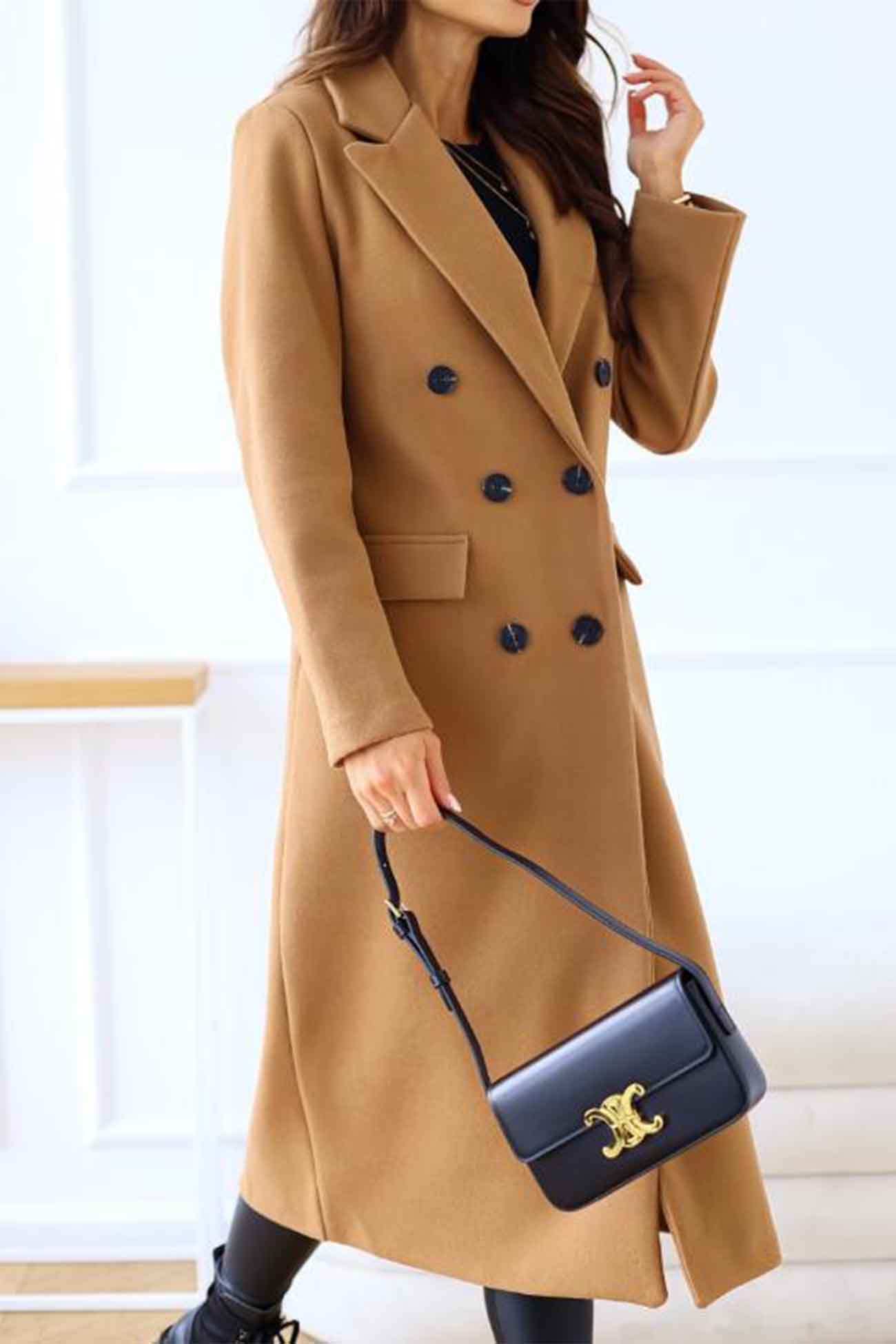 Beautifully Finished Coat in a Timeless Design