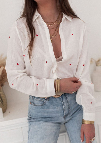 Sophisticated Blouse with a Clean Classic Look