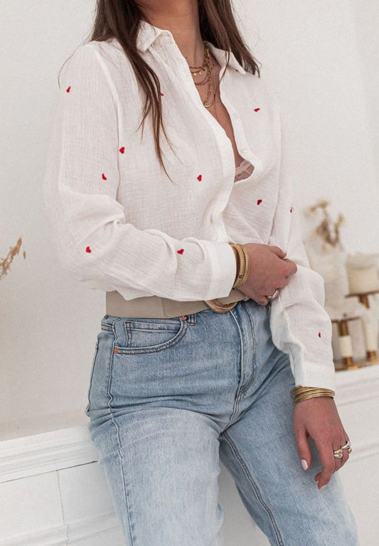 Sophisticated Blouse with a Clean Classic Look