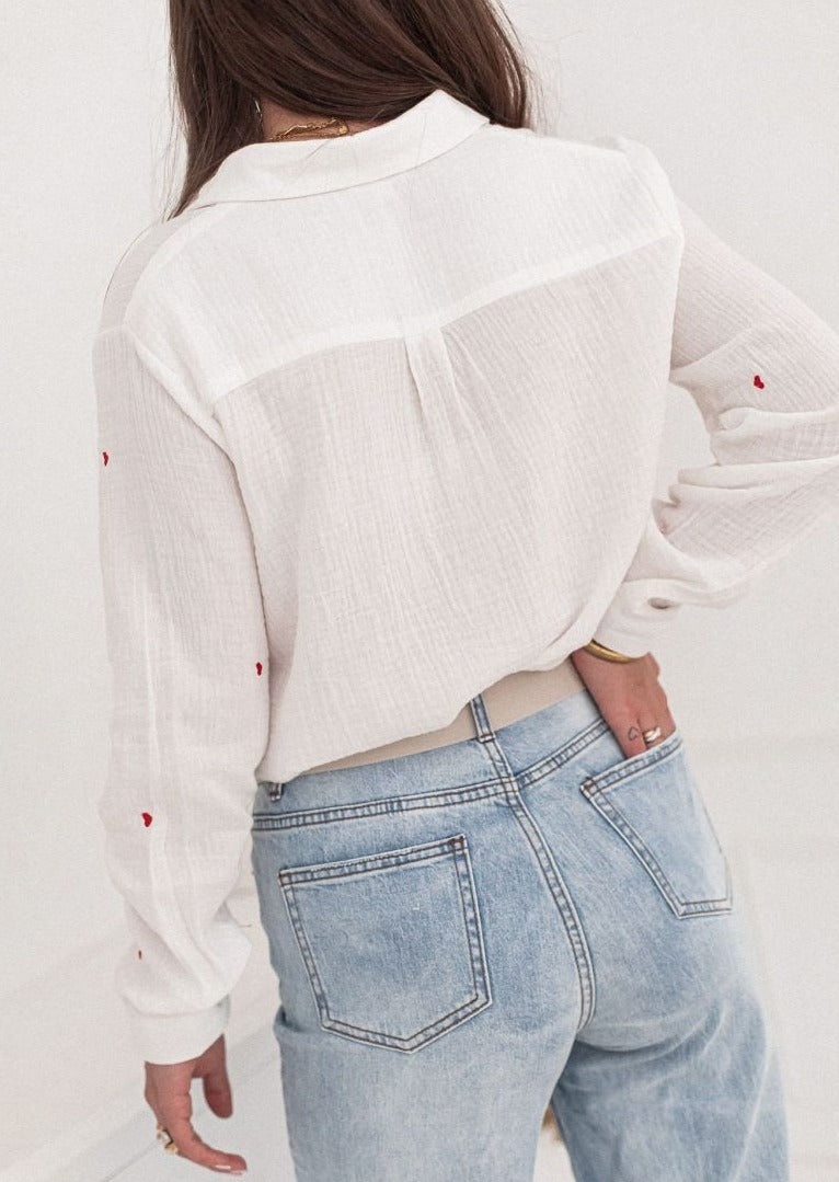 Sophisticated Blouse with a Clean Classic Look
