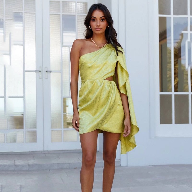 Sophisticated Dress with a Clean Classic Look