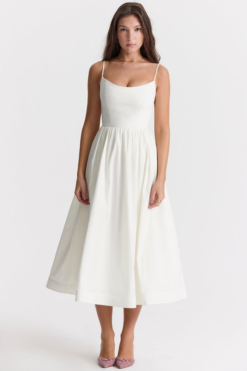 Beautifully Finished Dress in a Timeless Design