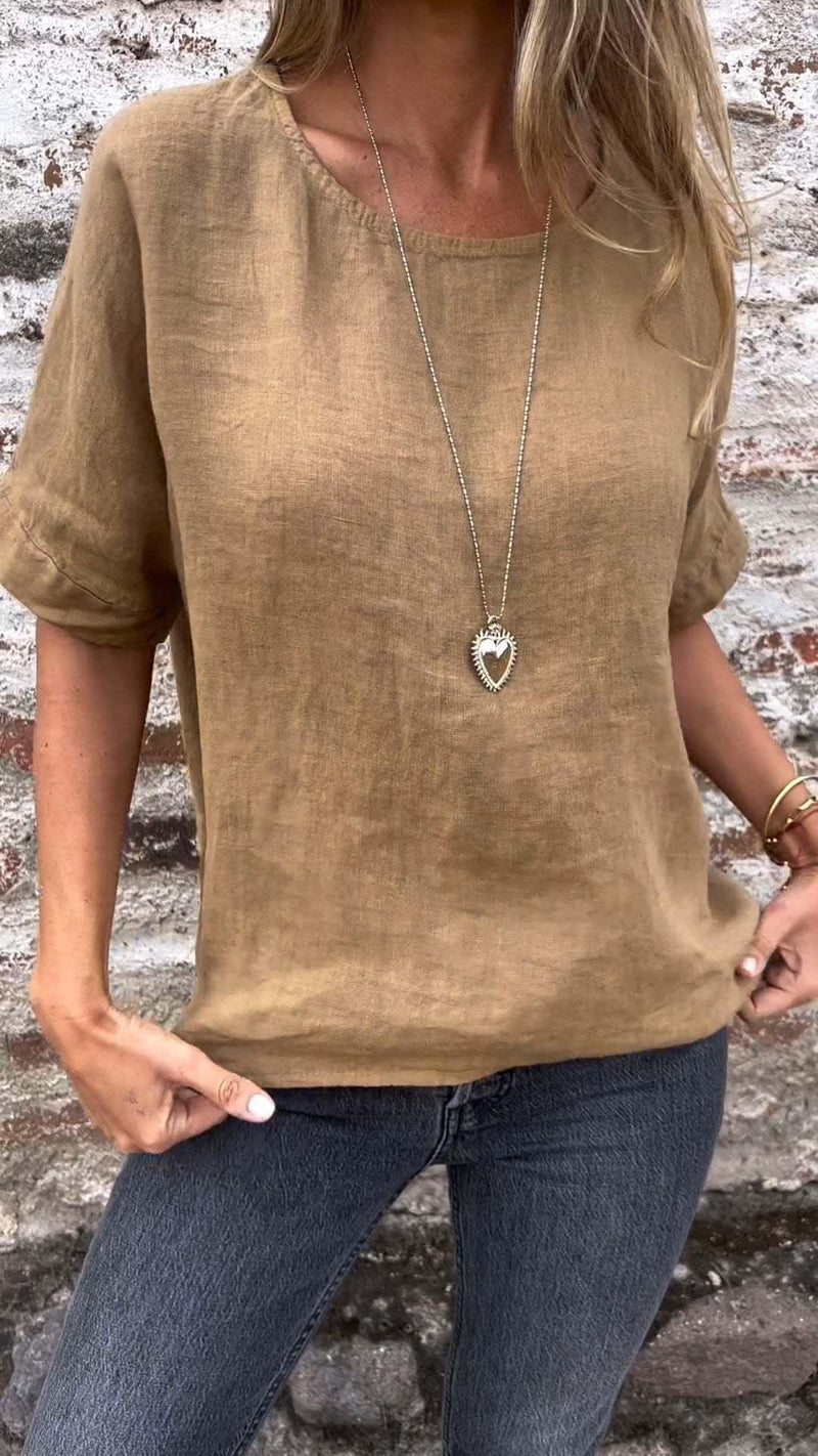 Classic Vintage & Enduringly Stylish Blouse