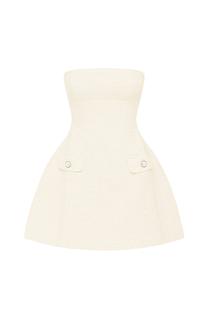 Effortlessly Elegant Garment with a Timeless Design