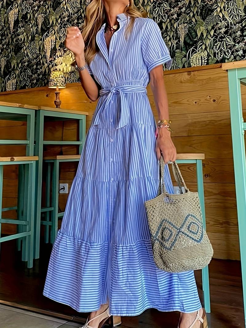 Classic Vintage Dress with a Flattering Fit