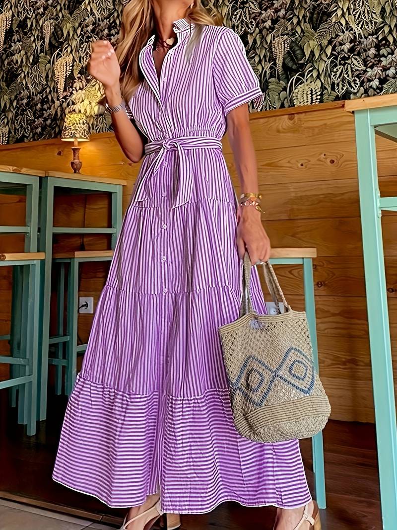 Classic Vintage Dress with a Flattering Fit