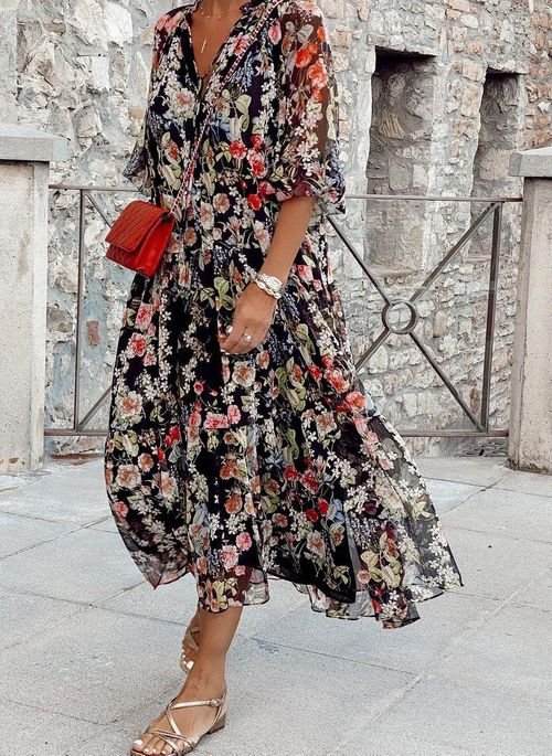 Sophisticated Dress with a Clean Classic Look