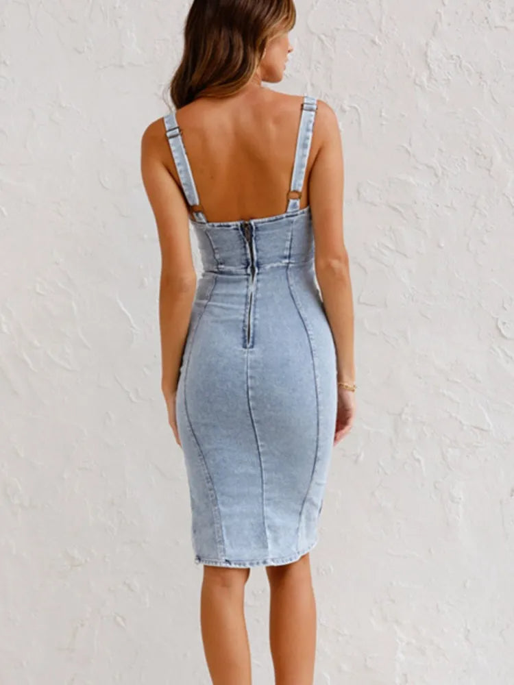 Sophisticated Dress with a Clean Classic Look