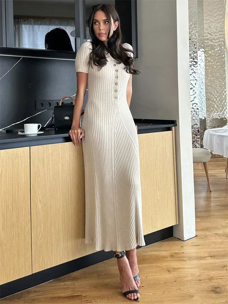 Classic Vintage & Enduringly Stylish Dress