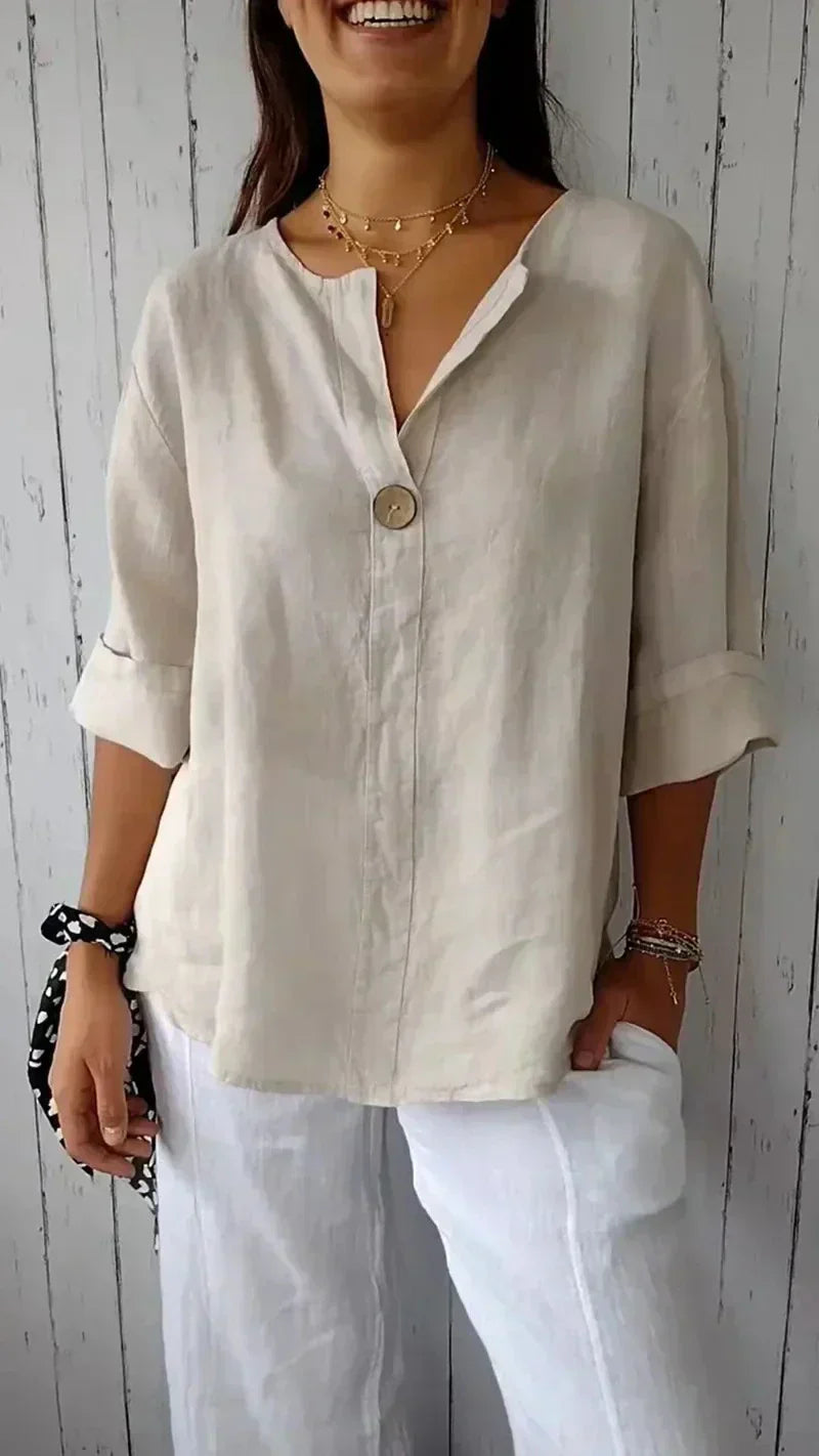 Effortlessly Elegant Blouse with a Timeless Design