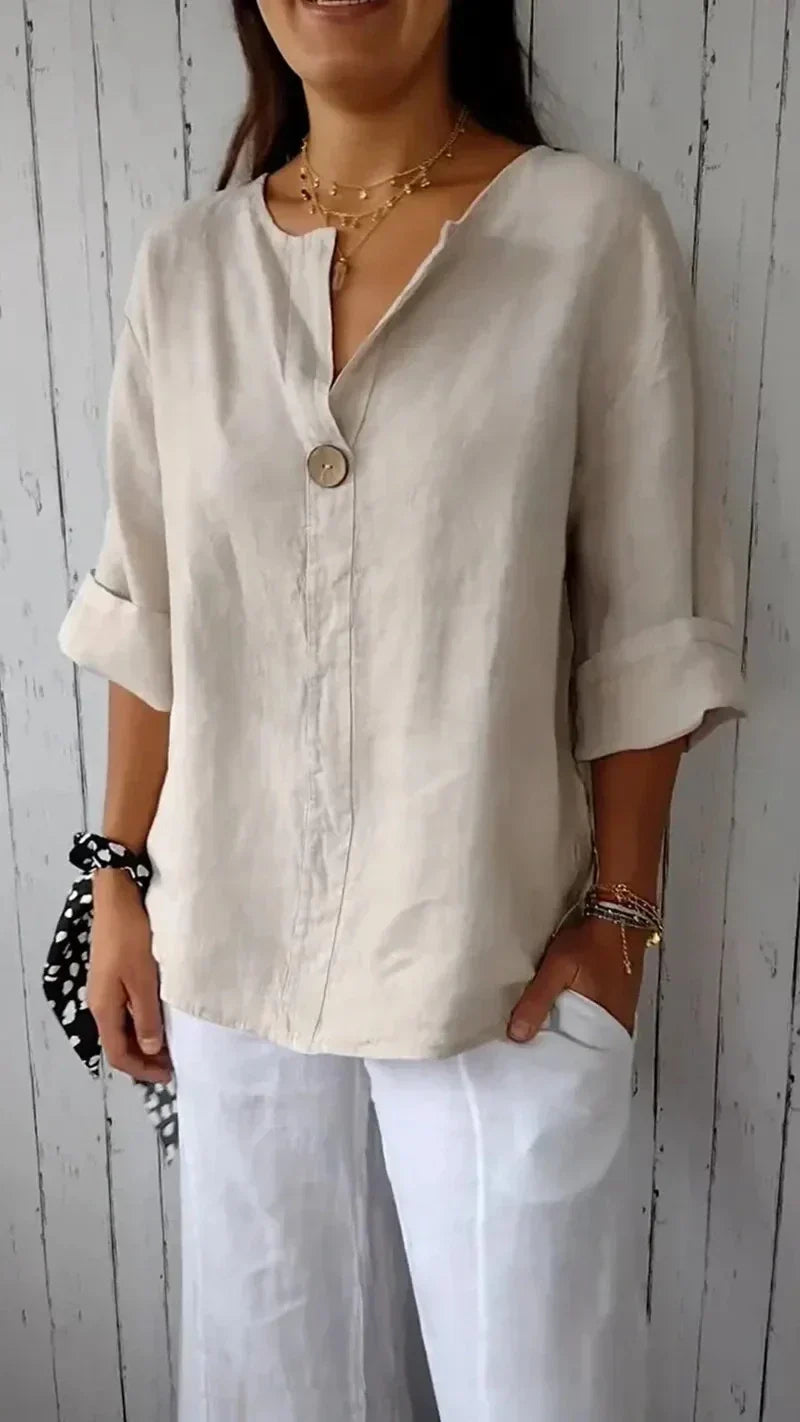 Beautifully Crafted Blouse in a Classic Style