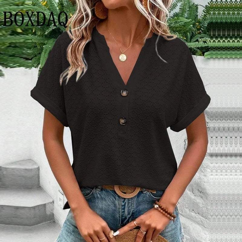 Sophisticated Blouse with a Clean Classic Look