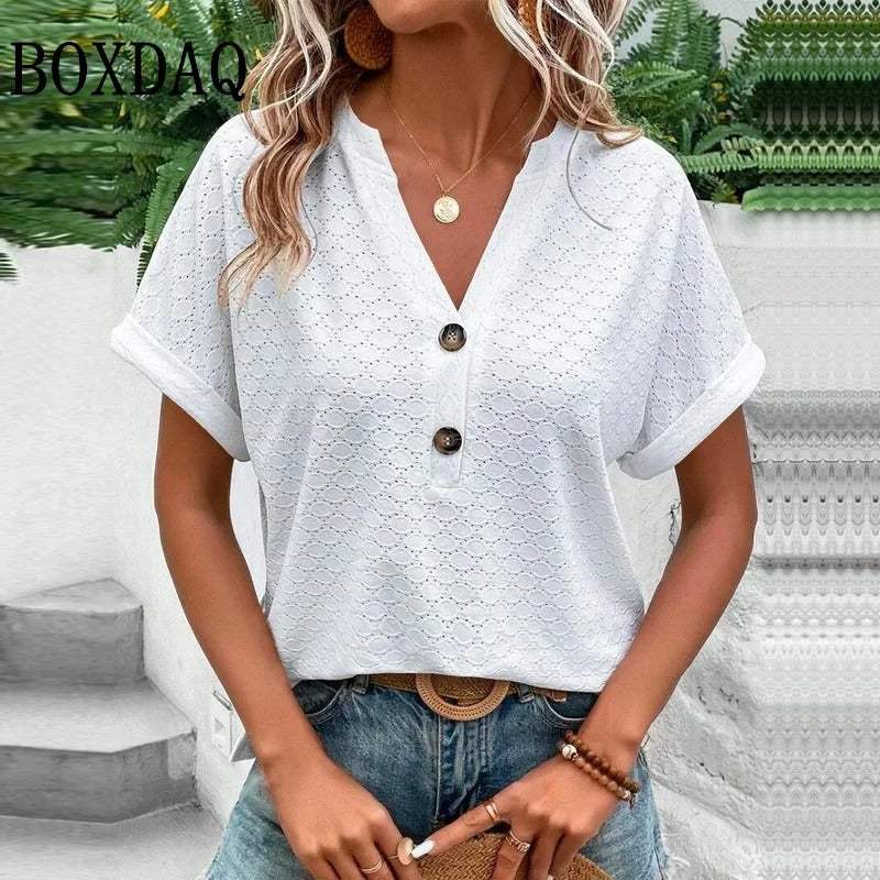 Sophisticated Blouse with a Clean Classic Look