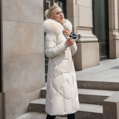 Well Tailored Coat with a Graceful Silhouette