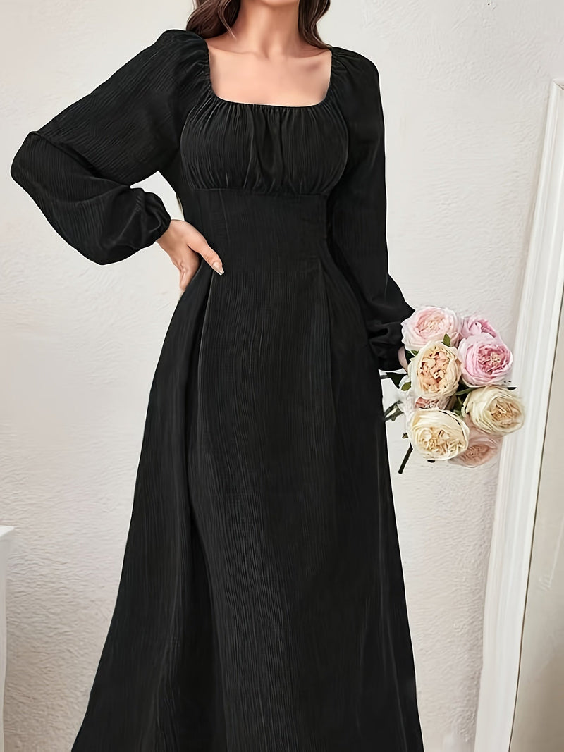 Well Tailored Dress with a Graceful Silhouette
