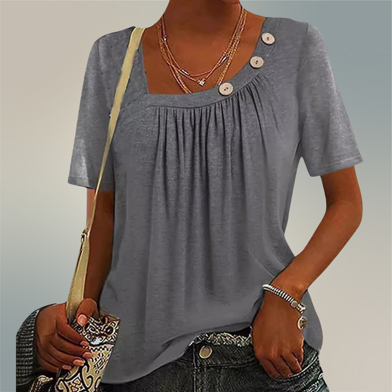 Effortlessly Elegant T-Shirt with a Timeless Design