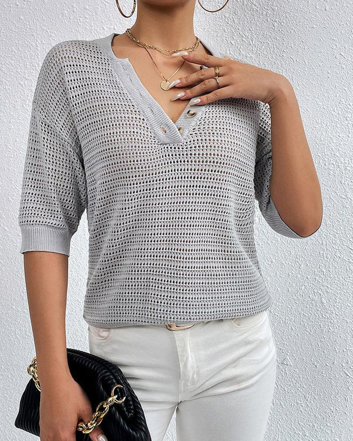 Effortlessly Elegant Top with a Timeless Design