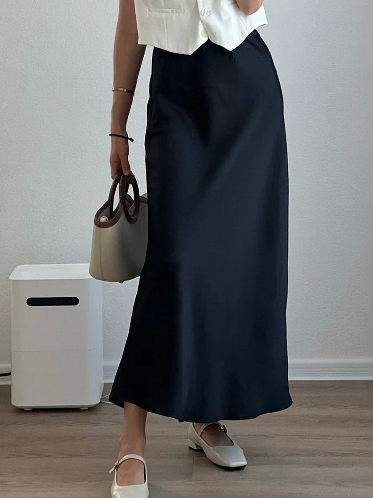 Gracefully Styled Garment for Any Occasion