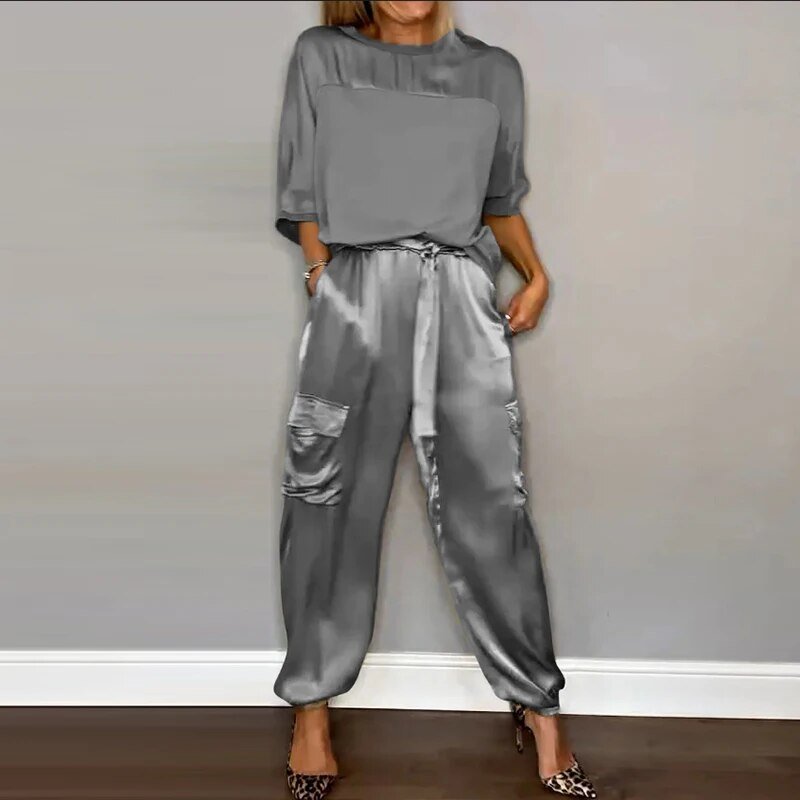 Effortlessly Elegant Garment with a Timeless Design