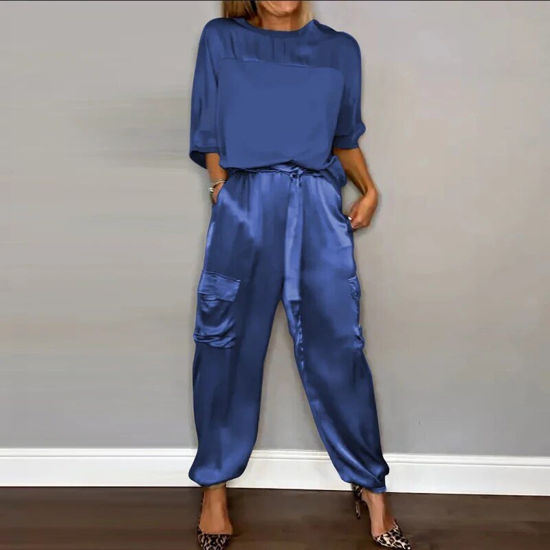 Effortlessly Elegant Garment with a Timeless Design