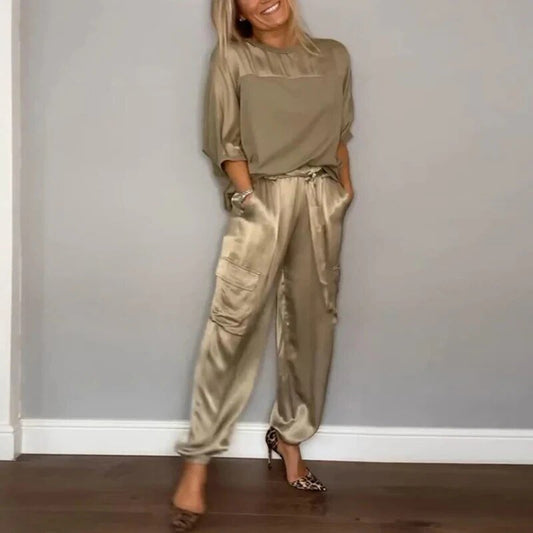 Effortlessly Elegant Garment with a Timeless Design