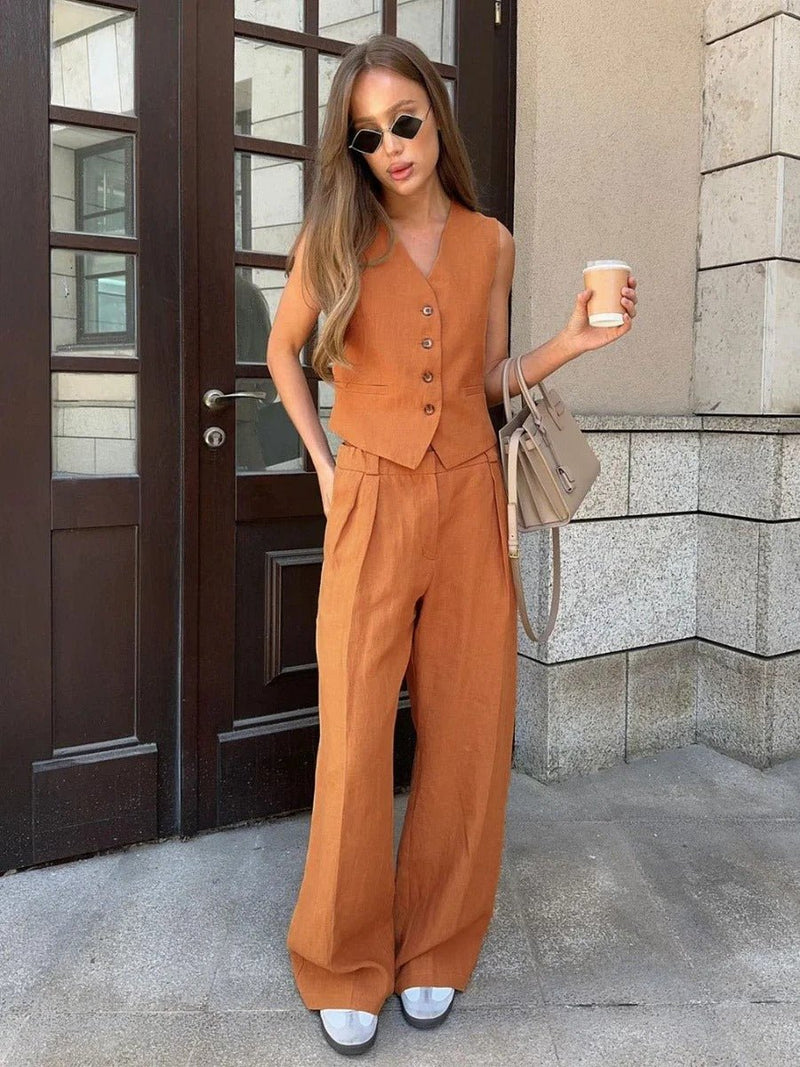 Effortlessly Elegant Garment with a Timeless Design