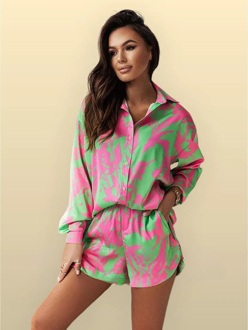 Effortlessly Elegant Garment with a Timeless Design
