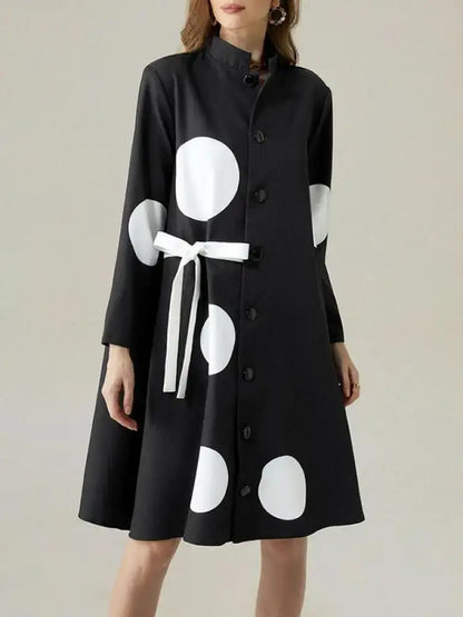 Classic Vintage Dress with a Flattering Fit