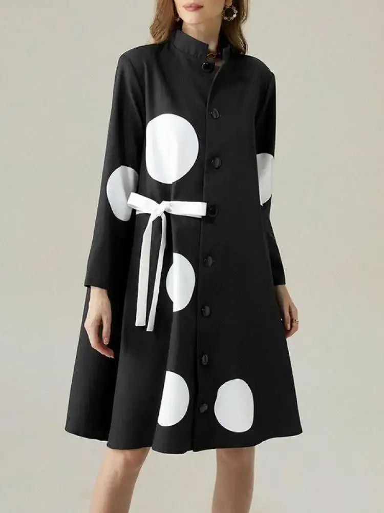 Classic Vintage Dress with a Flattering Fit