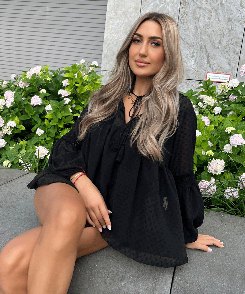 Polished Blouse with an Effortless Classic Look